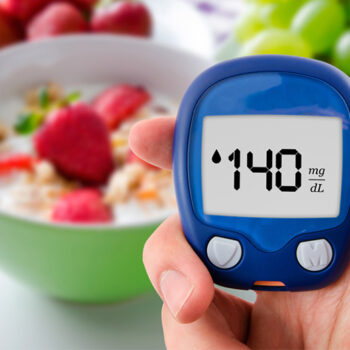 آیا افراد مبتلا به دیابت و فشار خون می‌توانند روزه بگیرند؟