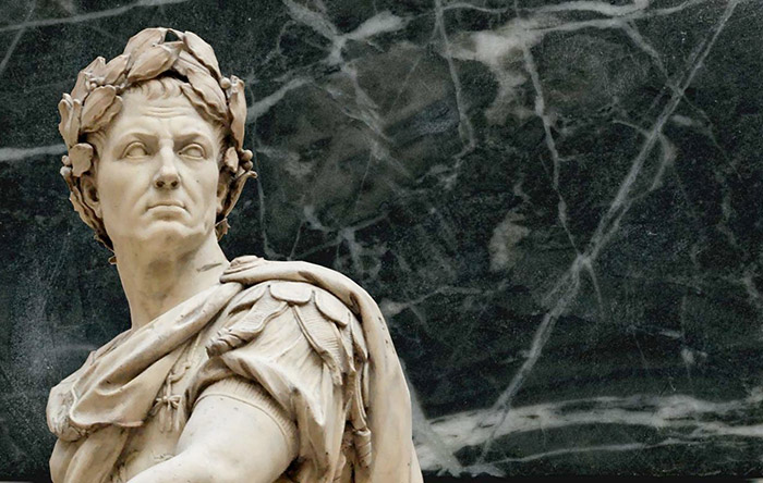 جولیوس سزار توانست امپراطور روم شود 