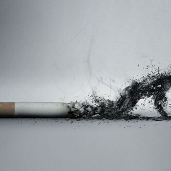 سیگاری‌ها بخوانند؛ هر ۵۰ نخ، یک قدم به سوی مرگ